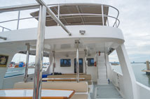 ทัวร์ล่องเรือยอร์ชเกาะไม้ท่อน เกาะพีพี Sunset Cruise Power Catamaran