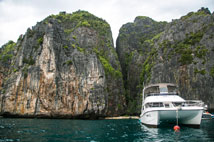 ทัวร์ล่องเรือยอร์ชเกาะไม้ท่อน เกาะพีพี Sunset Cruise Power Catamaran